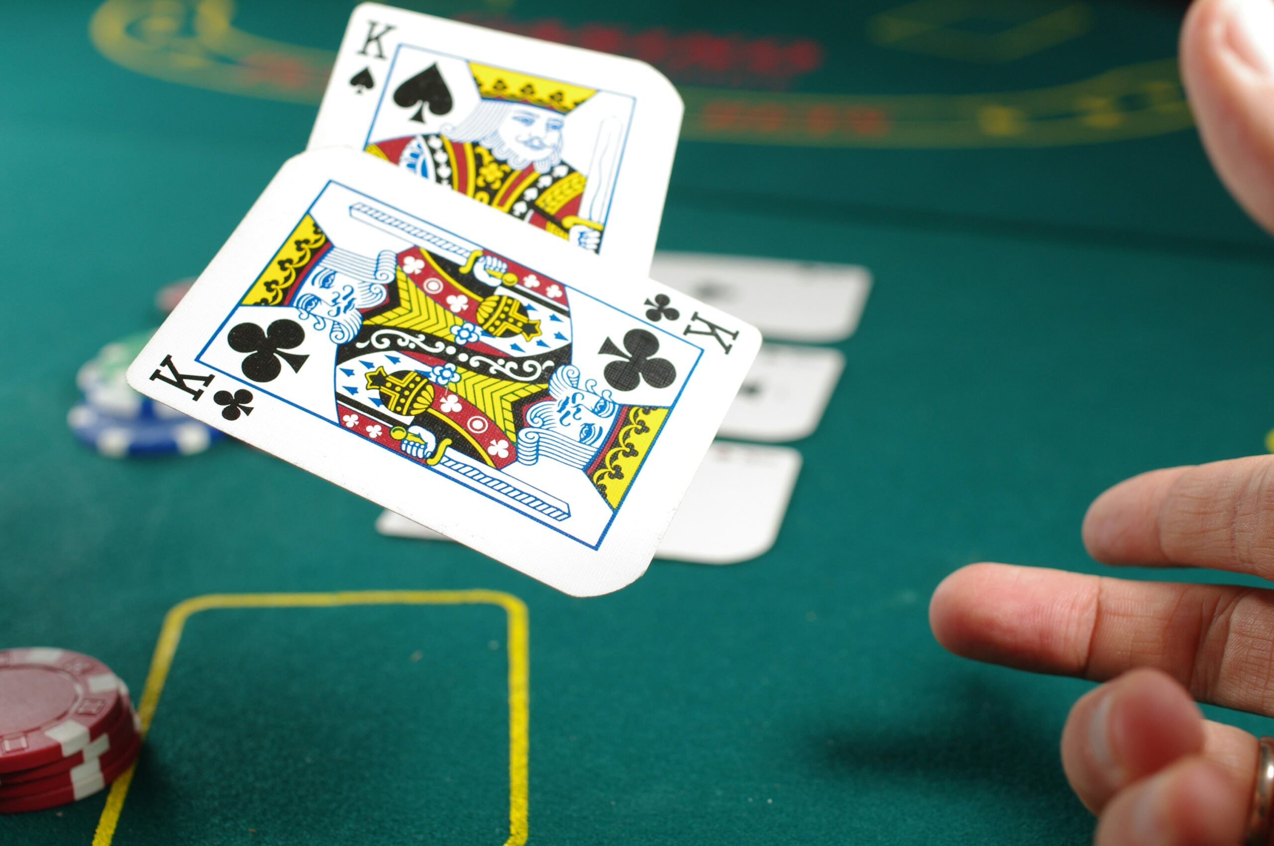 Como Jogar Baccarat nos Casinos Online? Descobre as Regras e Melhores Estratégias